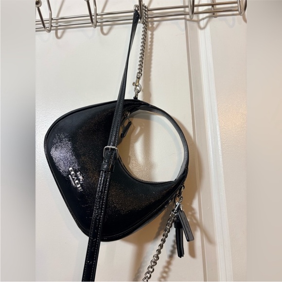 FLAWLESS Coach Carmen
Mini Crossbody - Black Crinkle
Patent Leather (CW036) - Picture 10 of 13